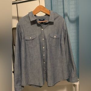 Old Navy XXL NWOT blue button down shirt with small white polka dots